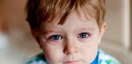 عکس نوزاد درحال گریه