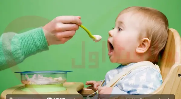 عکس غذا خوردن نوزاد