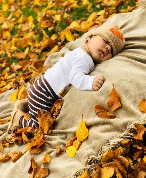 ایده عکس نوزاد در طبیعت