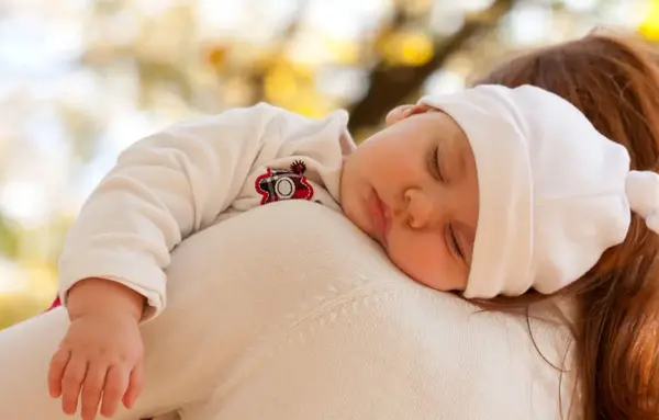 عکس خوابیدن نوزاد