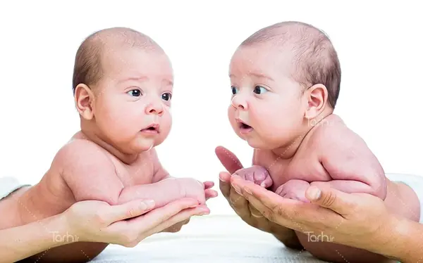 عکس بچه نوزاد دوقلو دختر و پسر