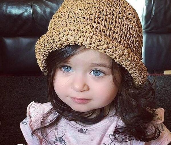 عکس نوزاد چشم رنگی زیبا