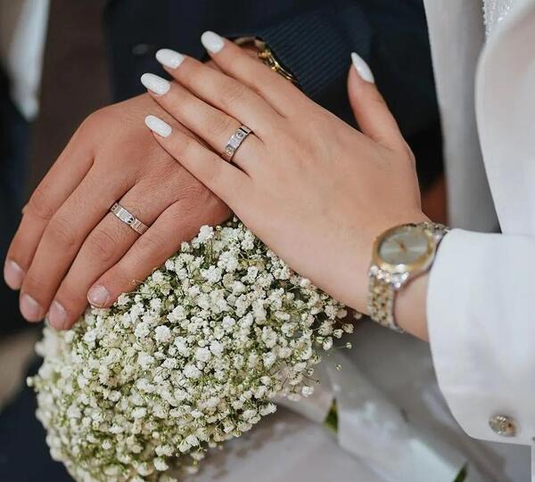 ایده عکس نوزاد با حلقه ازدواج