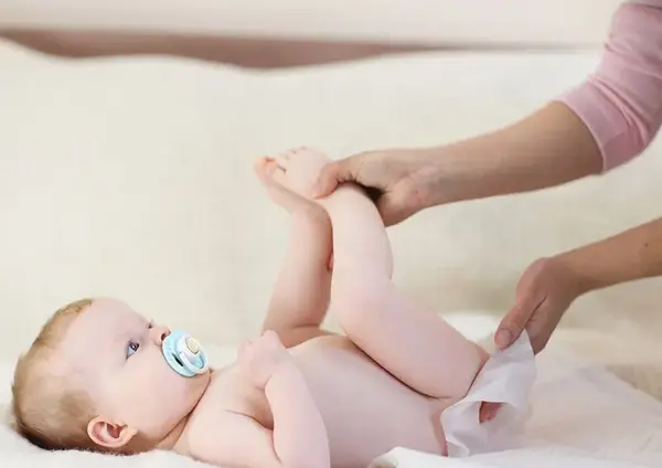 عکس مدفوع نوزاد چهل روزه