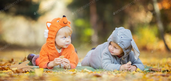 عکس نوزاد با حیوانات