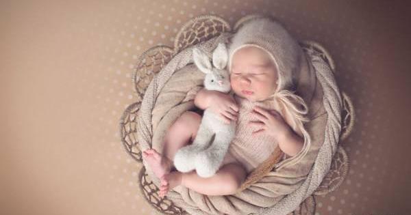 عکس نوزاد تازه به دنیا آمده
