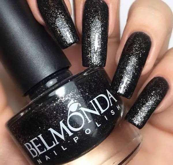 عکس لاک مشکی شاین دار