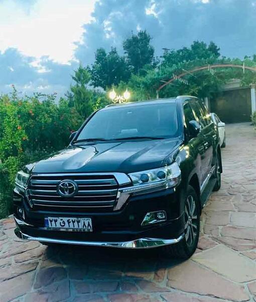 عکس های ماشین لندکروز مشکی