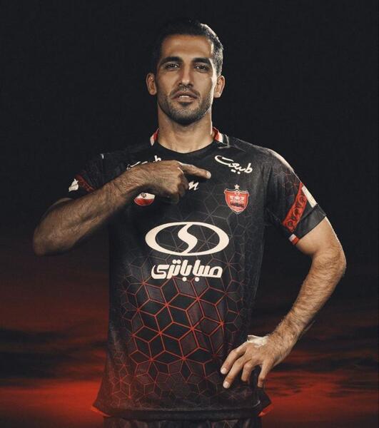 عکس لباس مشکی پرسپولیس
