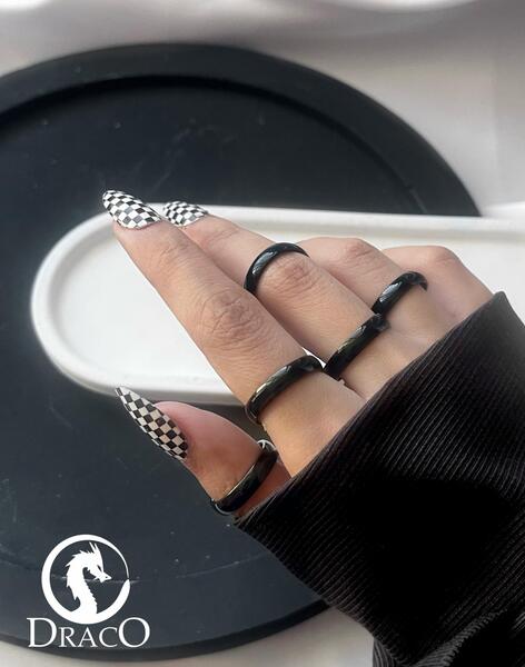 عکس انگشتر حلقه ای مشکی