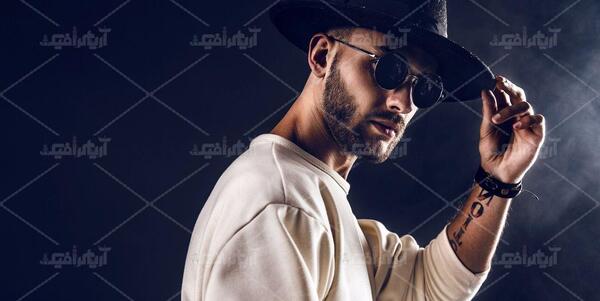 عکس پسر مشکی پوش