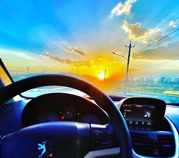 عکس ۲۰۷ مشکی برای تصویر زمینه