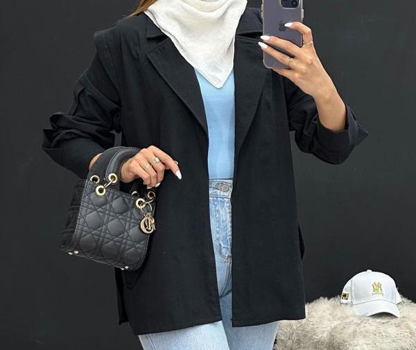 عکس مانتو مشکی یقه انگلیسی