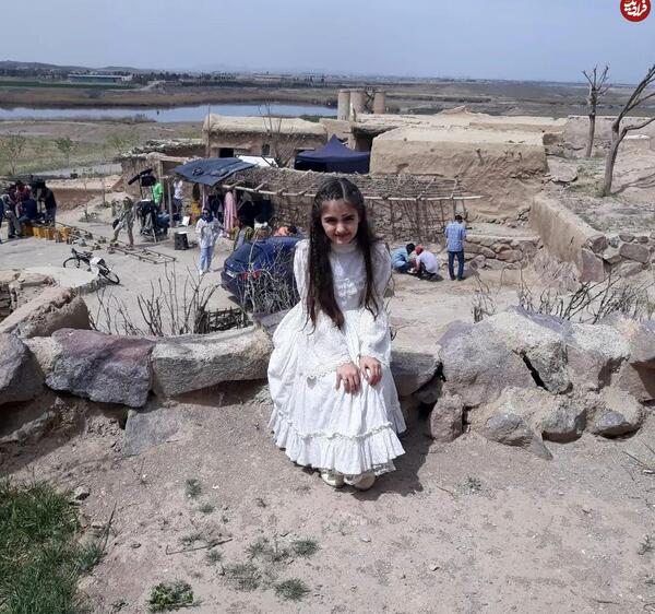 عکس مومو در سریال بچه مهندس در ۱۳ سالگی