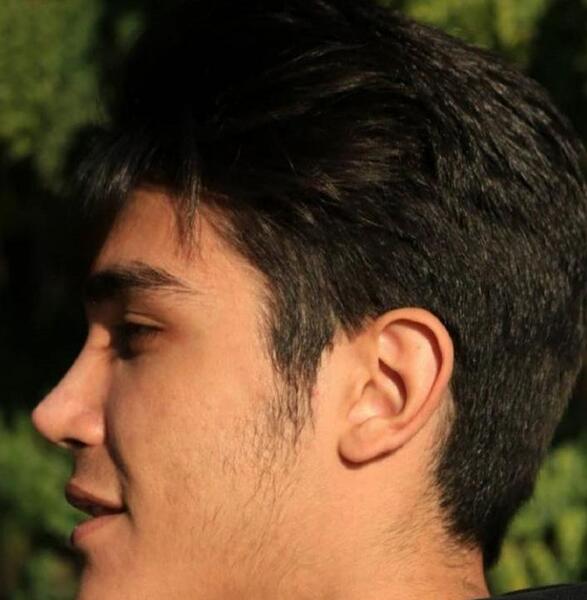 عکس نیم رخ مردانه