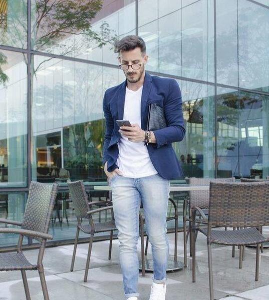 عکس تیپ مردانه با کت تک