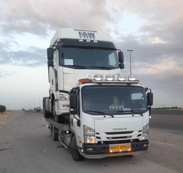 عکس از ماشین یدک کش