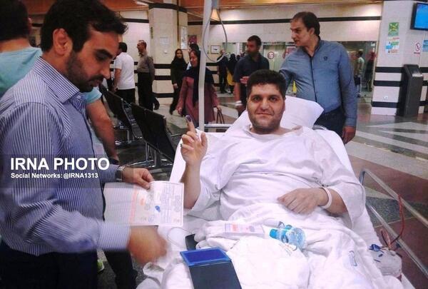 عکس مرد بیمارستانی