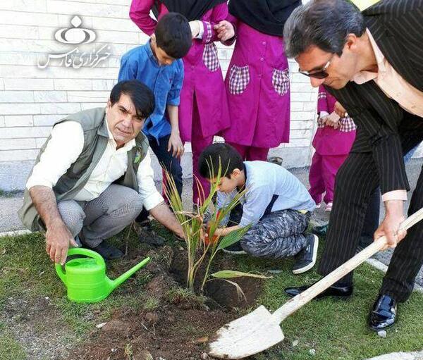 عکس مرد درختی در ایران