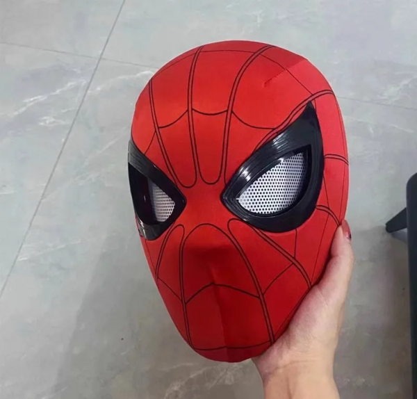 عکس لباس مرد عنکبوتی رباتی