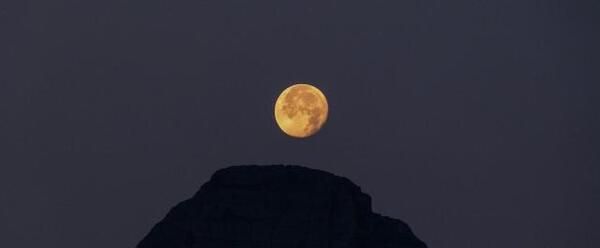 عکس ماه نیمه و کامل