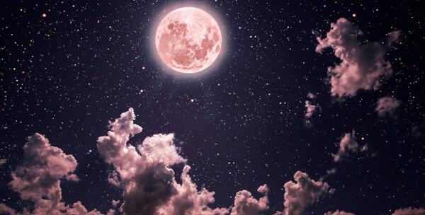 عکس از ماه و دریا