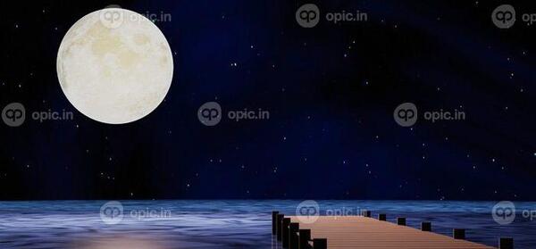 عکس از ماه و دریا