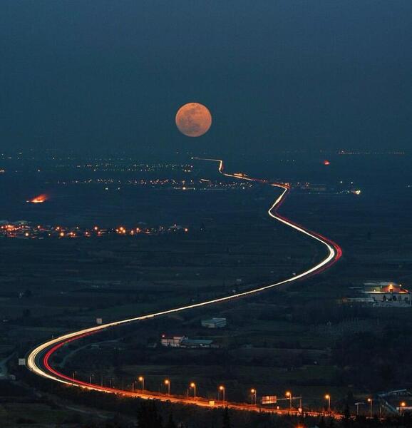 عکس ماه واقعی در شب