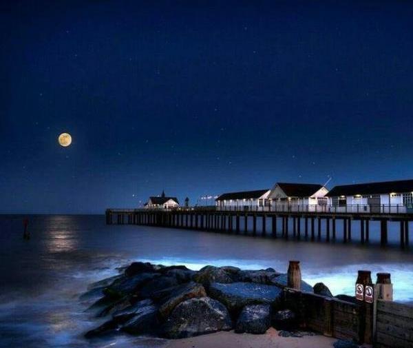 عکس ماه و شب بخیر