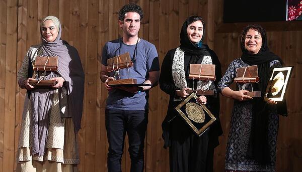 عکس فائزه در شبی که ماه کامل شد