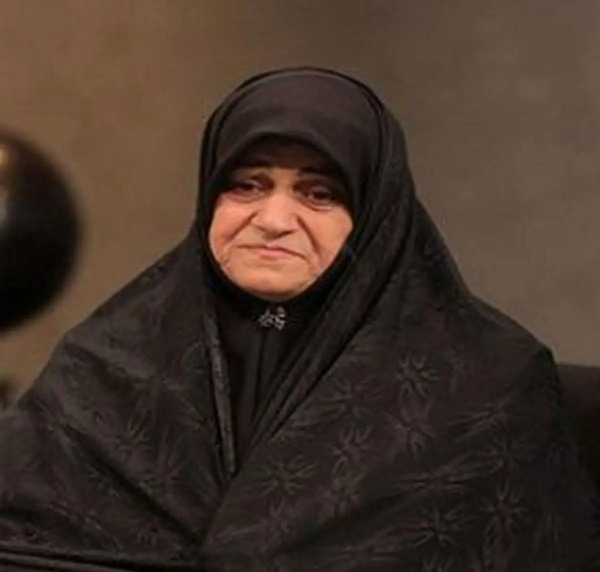 عکس فائزه در شبی که ماه کامل شد