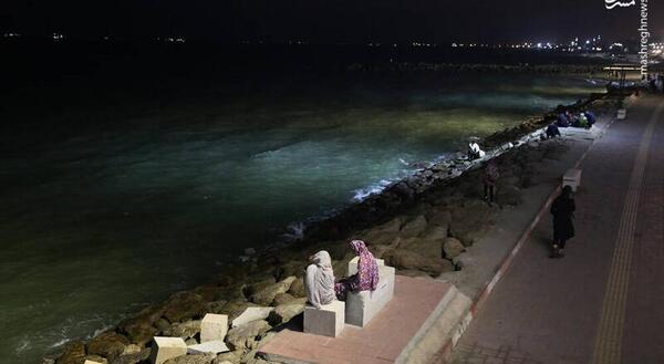 عکس منظره دریا در شب