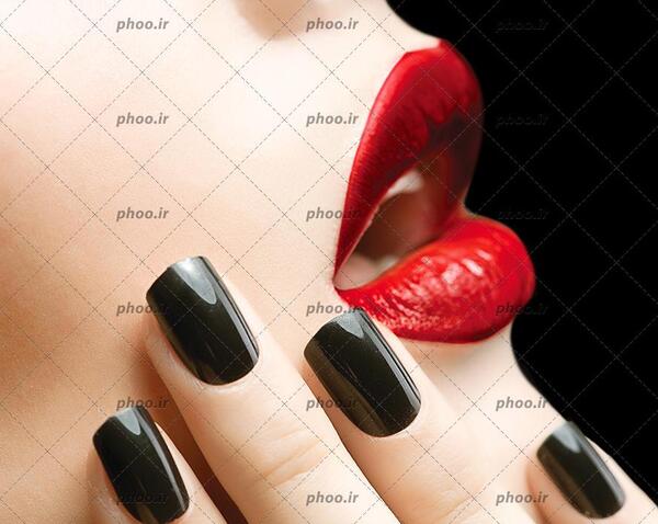عکس لاک قرمز تیره