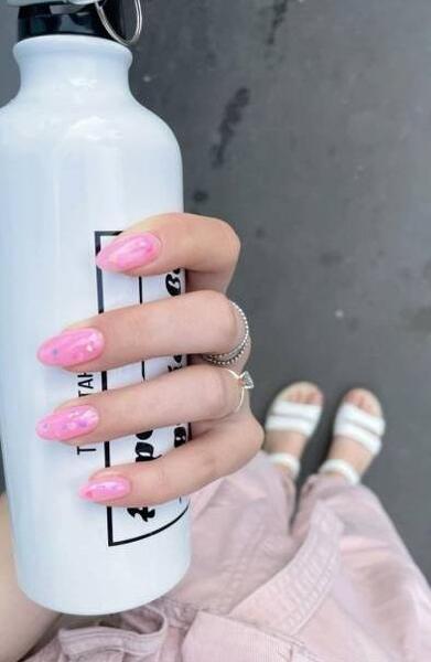عکس دست لاک زده فیک