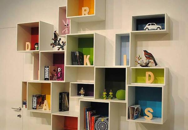 عکس کتابخانه کارتونی
