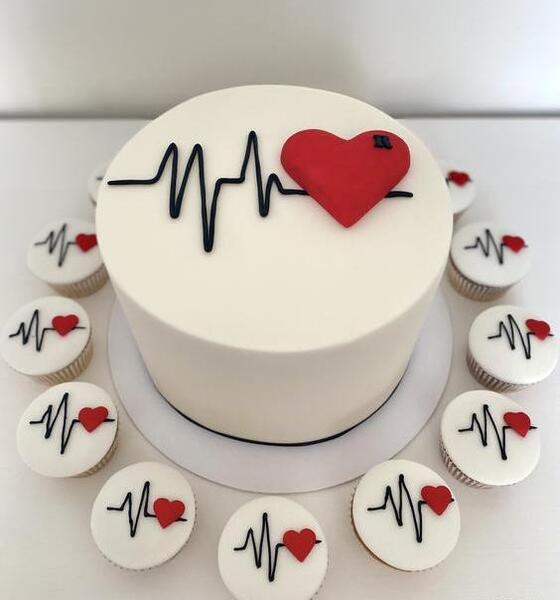 عکس کیک ولنتاین شیک