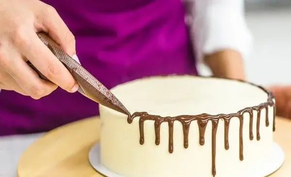 عکس کیک اسفنجی تولد