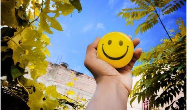 عکس از لبخند زدن