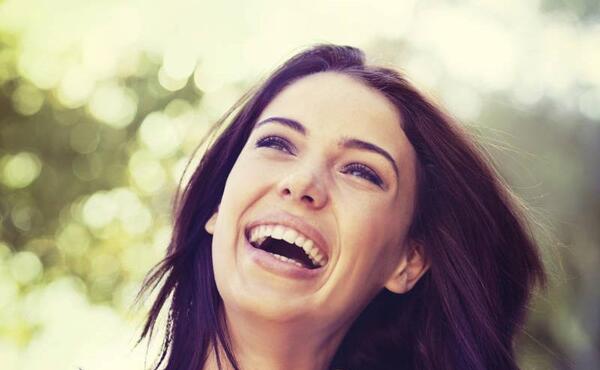 چگونه در عکس لبخند بزنیم