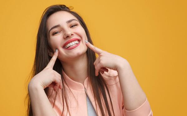 چگونه در عکس لبخند بزنیم
