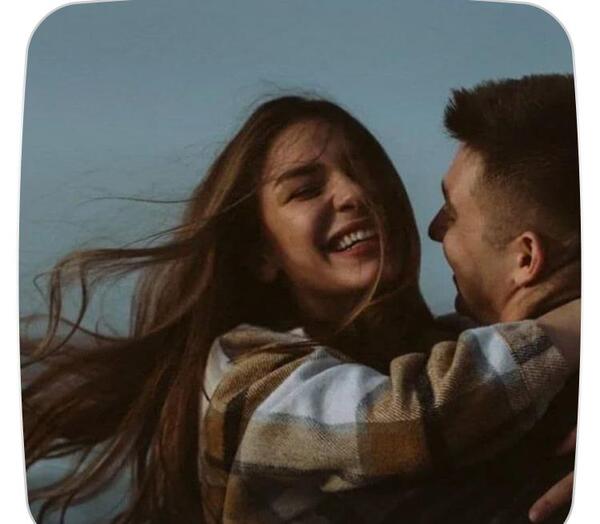 دانلود عکس لبخند عاشقانه
