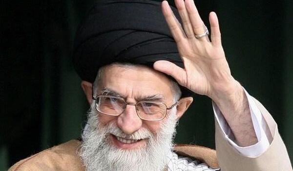 عکس امام خامنه ای با لبخند