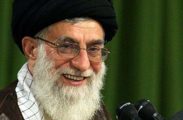 عکس امام خامنه ای با لبخند