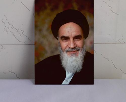 عکس امام خمینی با لبخند