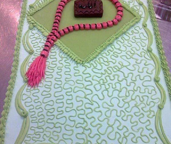 عکس کیک جشن تکلیف ساده