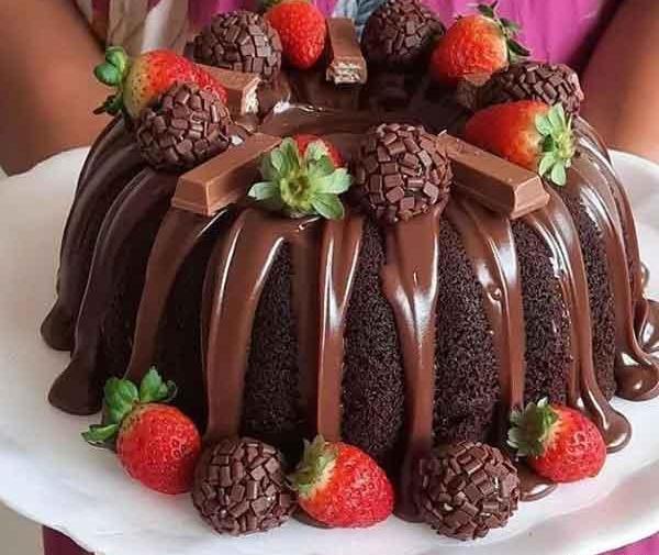 عکس تزیین کیک خانگی ساده