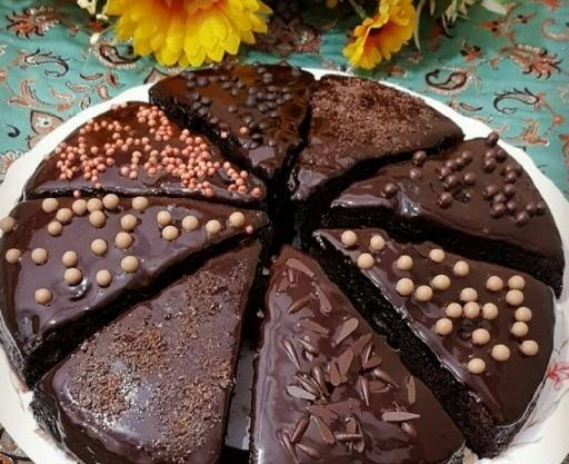 عکس کیک خیس شکلاتی برای تولد