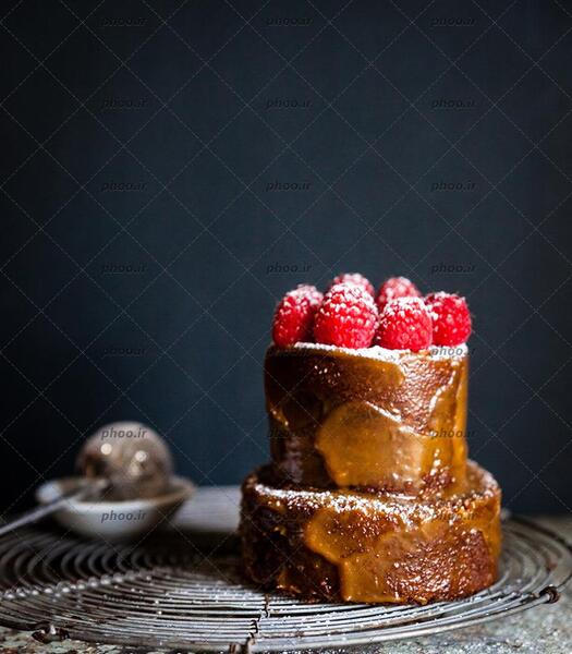 عکس کیک دوطبقه ای