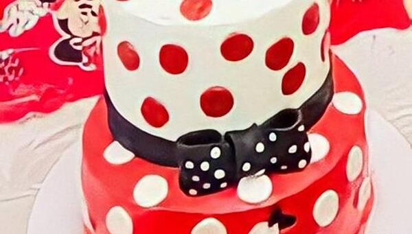 عکس کیک دوطبقه ای