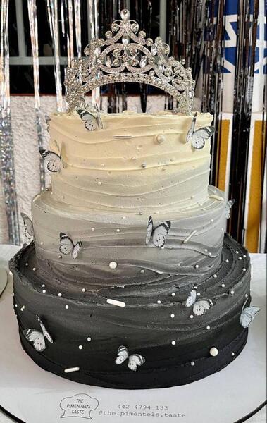 عکس کیک دوطبقه ای